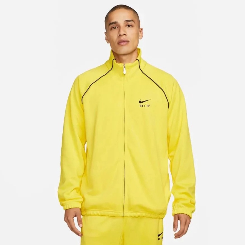 NIKE YELLOW AND BLACK TRACK SUIT
NWT
MENS L
no bag